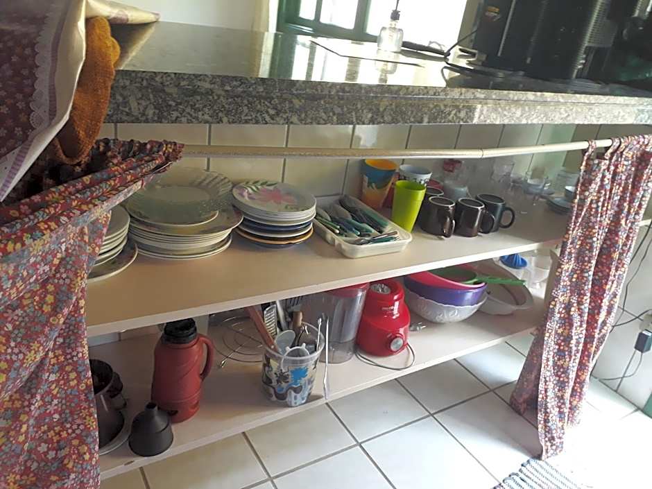 Alegria casa 3 dorms Cond Fechado churrasqueira piscina