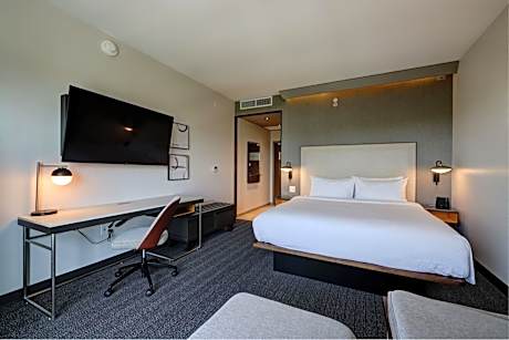 King Room with Sofa Bed and Roll-in Shower - Mobility Accessible