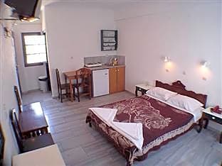 Anny Studios Perissa Beach