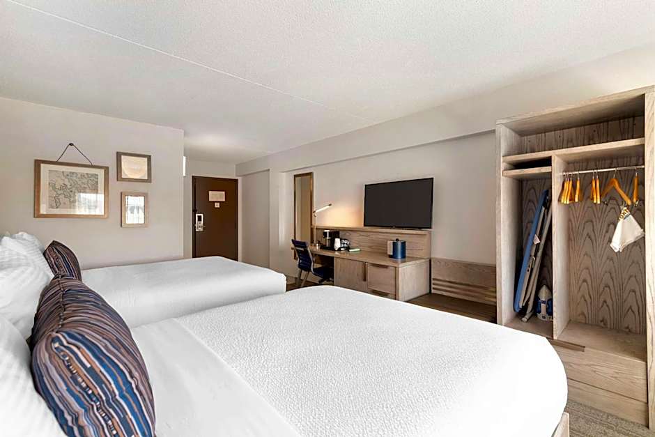 Best Western Plus Landmark Inn