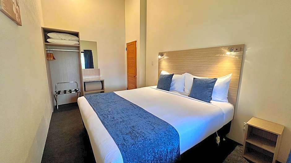 Captains Quarters Motor Inn