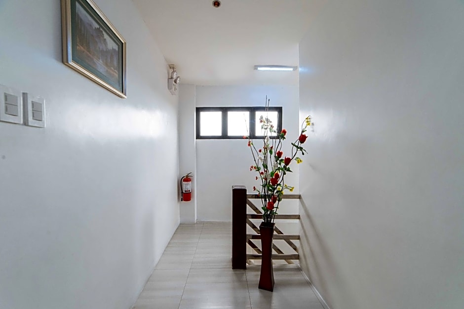 RedDoorz @ San Antonio Binan Laguna