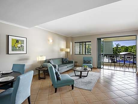 One-Bedroom Spa Suite