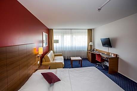 Business Double Room (1-2 Adults)