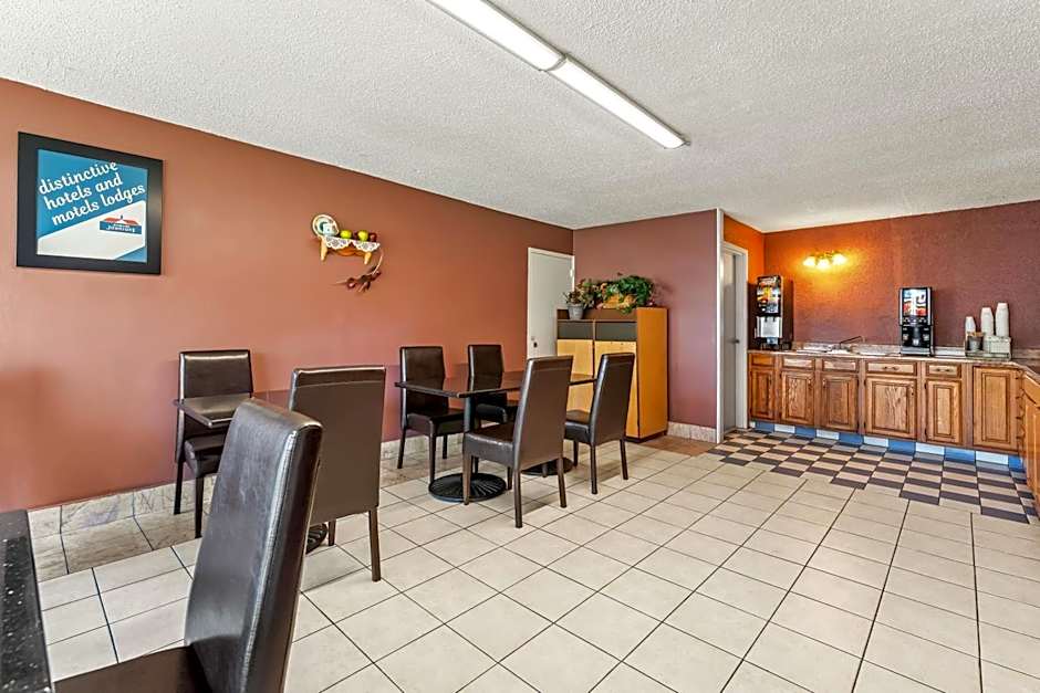 Howard Johnson by Wyndham Albany