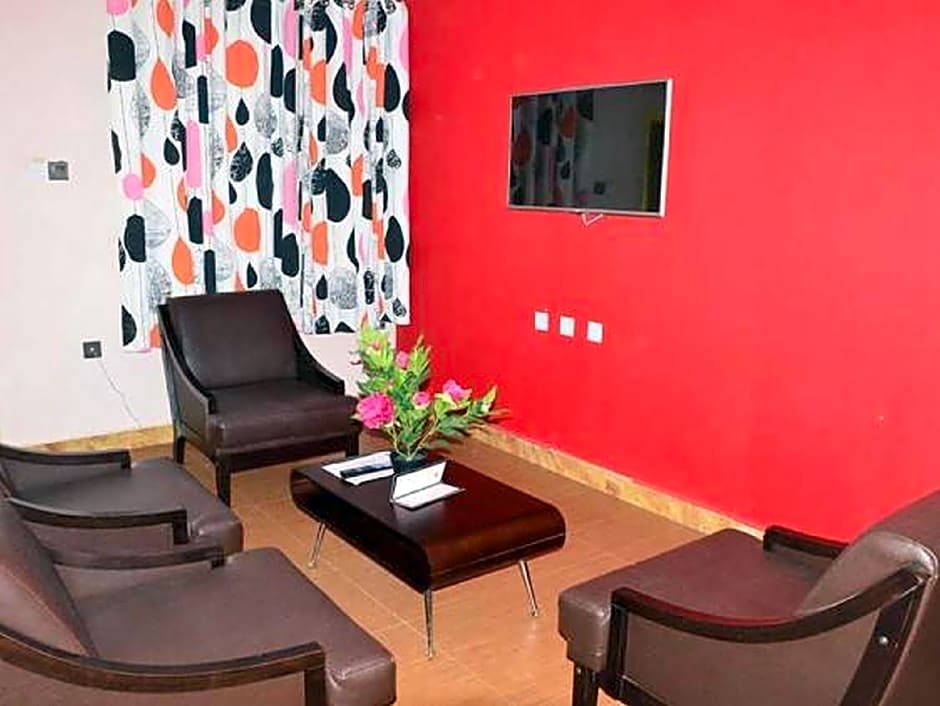 Wise Penny Suites and Spa