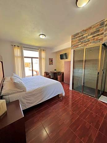 Deluxe Double or Twin Room with Pool Access