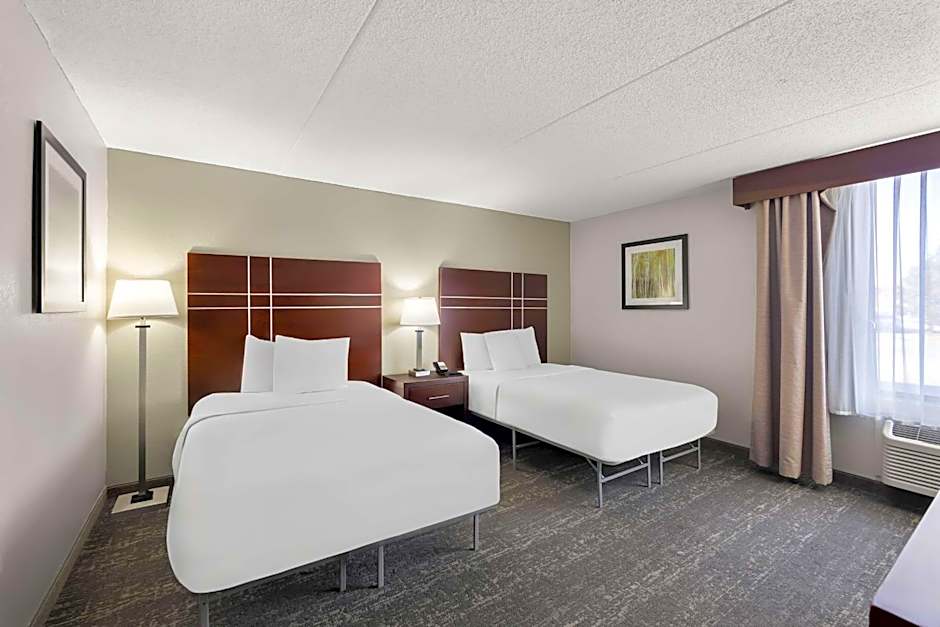 Best Western Luxbury Inn-Fort Wayne