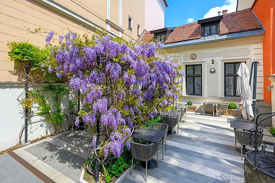 Maison Bistro & Hotel