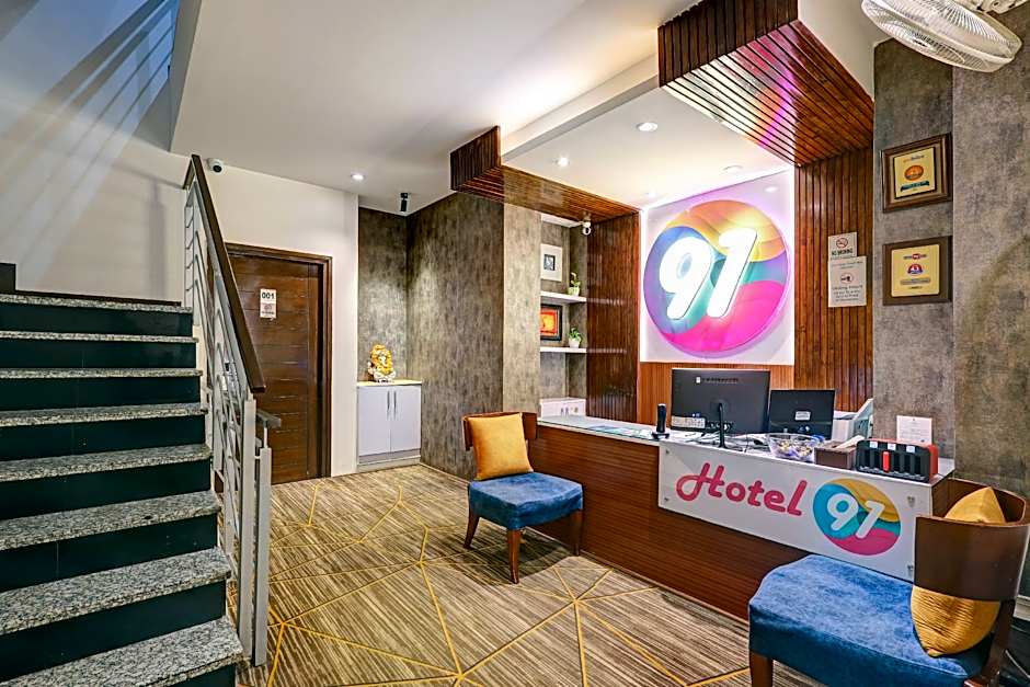 Hotel 91 Golf Course Road