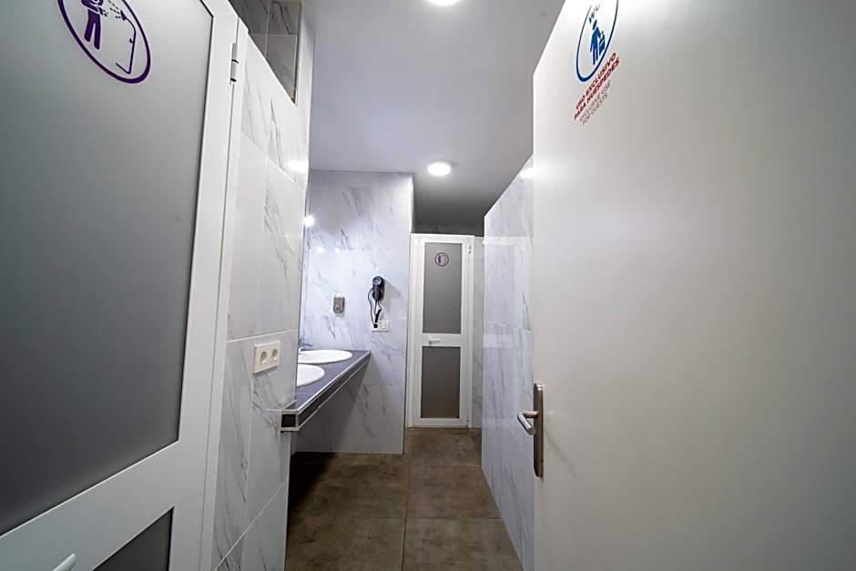 Be Happy Hostel - Albergue en el centro de Nerja