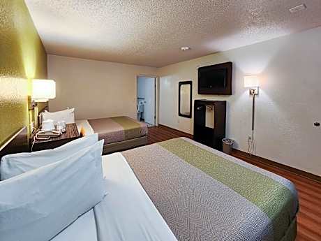 2 Full Beds | ADA/RI Shower/Micfridge