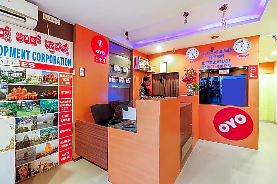 OYO 9016 Charu Comforts