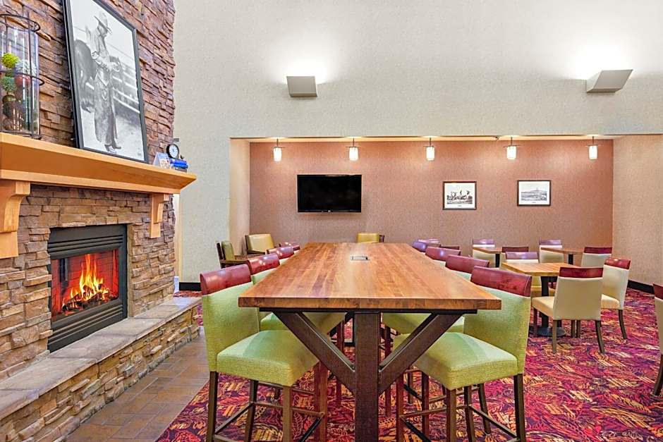 Holiday Inn Express Hotel & Suites Gillette By IHG