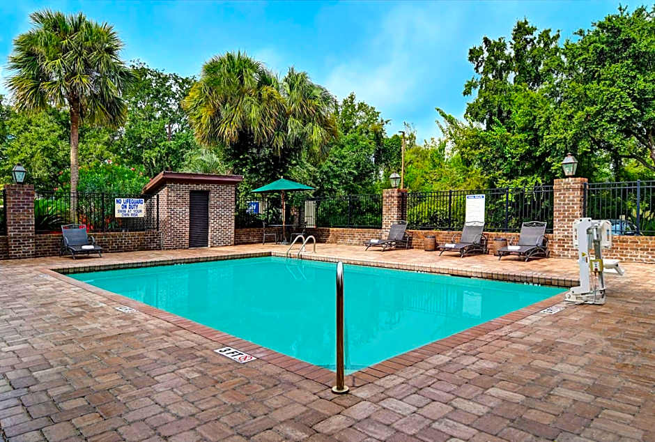 Hampton Inn By Hilton Charleston/Mount Pleasant-Patriots Point