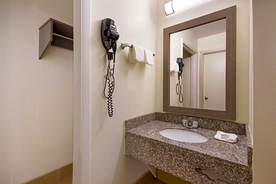 Red Roof Inn Crestview