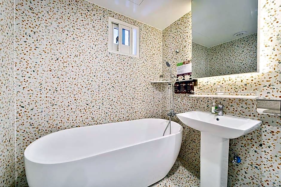 Hotel February Tongyeong Jukrim