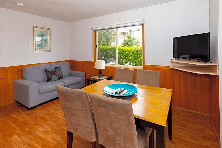 Airport Tourist Village Melbourne