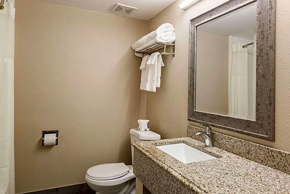 Fairmount Inn & Suites - Stroudsburg, Poconos