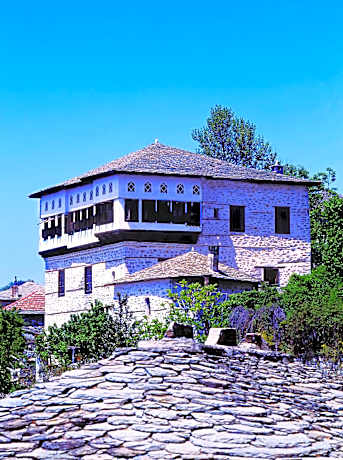 Santikos Mansion, Santikos Collection