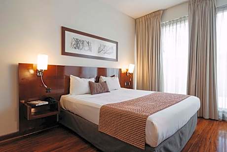 One-Bedroom Deluxe Apartment