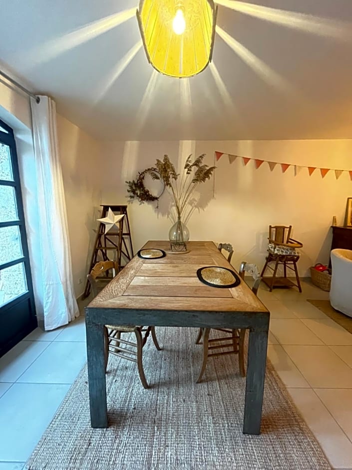 Ferme St Pierre gîte, pisc, repas, 2-3 personnes