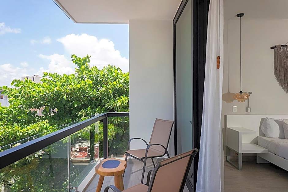 Opal Suites Apartments