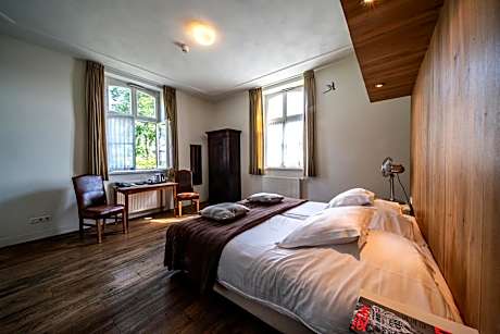 Deluxe Double Room with Bath