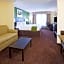 Holiday Inn Express and Suites Rochester West-Medical Center By IHG