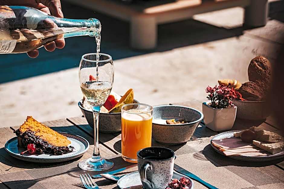 HOTEL VILLE LA PLAGE & BEACH CLUB