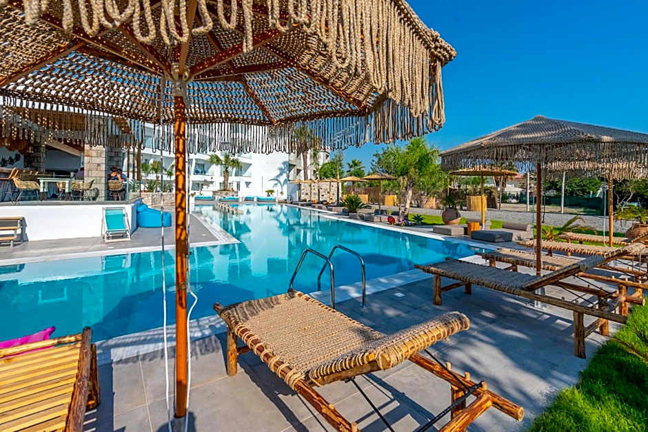 Kouros Home & Suites