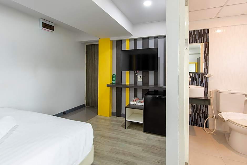 Riski Residence Bangbuathong