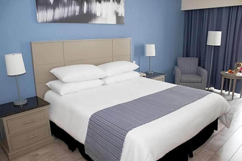 Krystal Urban Ciudad Juarez by US Consulate