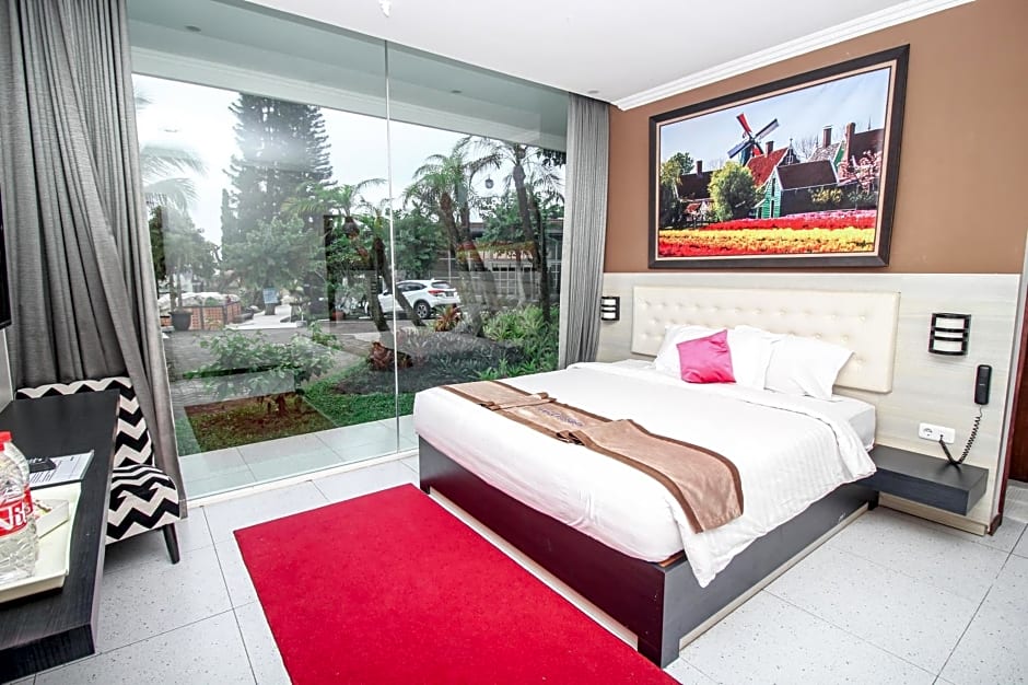 Omah Londo Hotel and Resort
