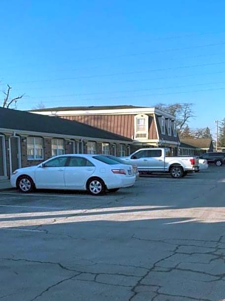 Country Club Inn & Suites