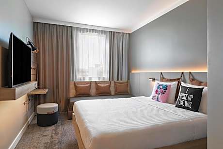 Family Queen Room with Sofa Bed