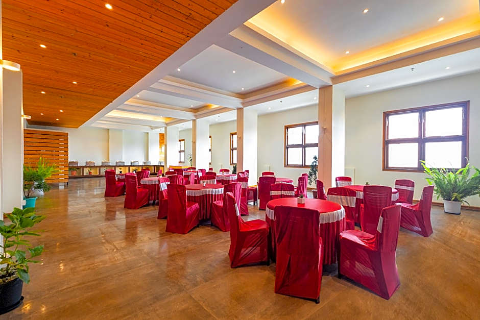 Yashshree Sanderling Mall Road