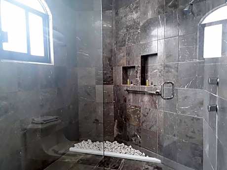 Deluxe Suite with Spa Bath