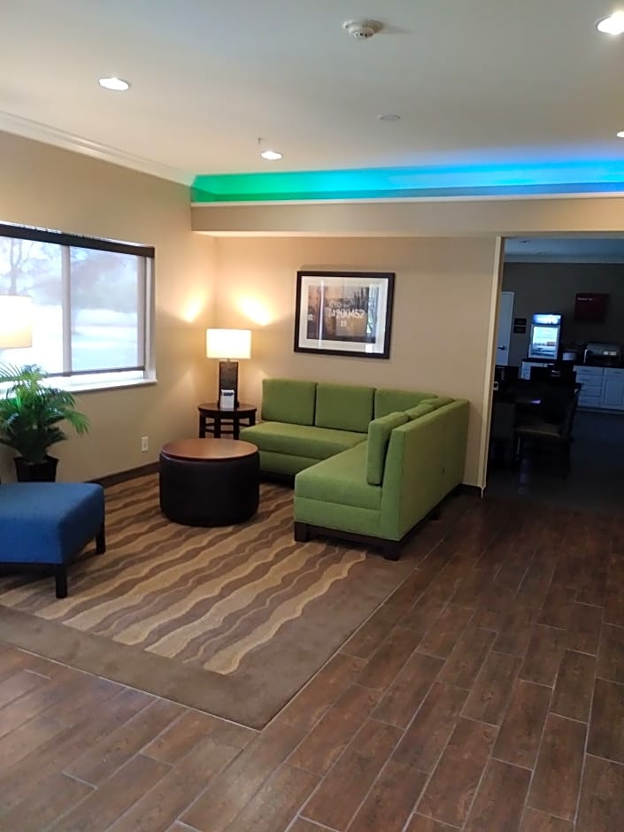Comfort Inn South Tulsa - Woodland Hills