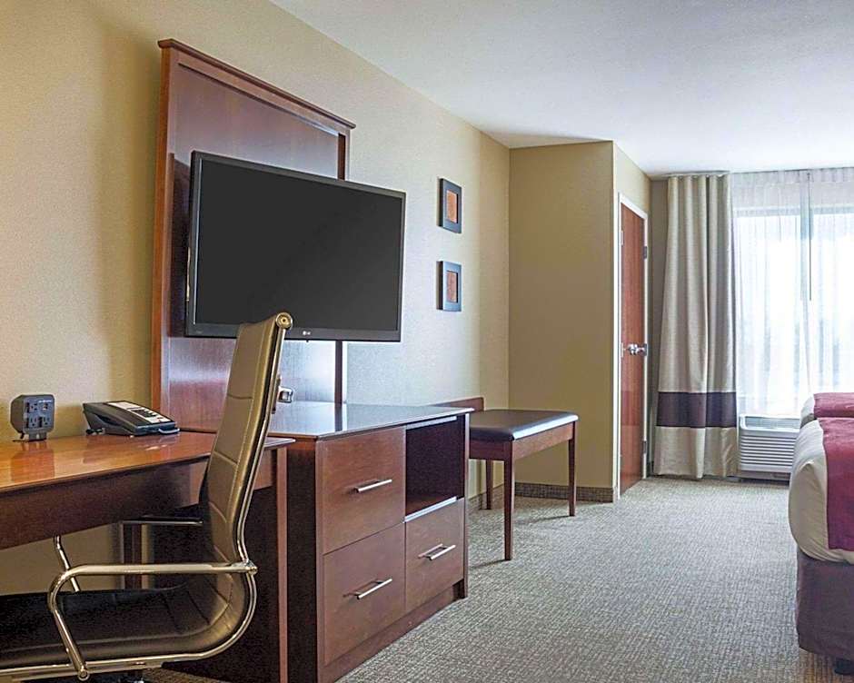 Comfort Suites Fargo Medical Center
