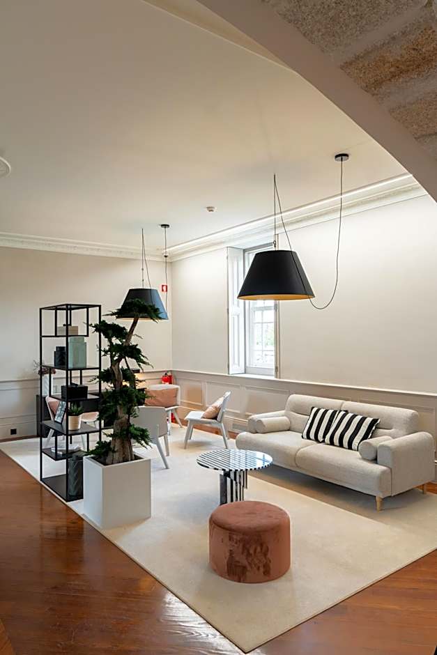 Noronha Lima Boutique Hotel by HostWise