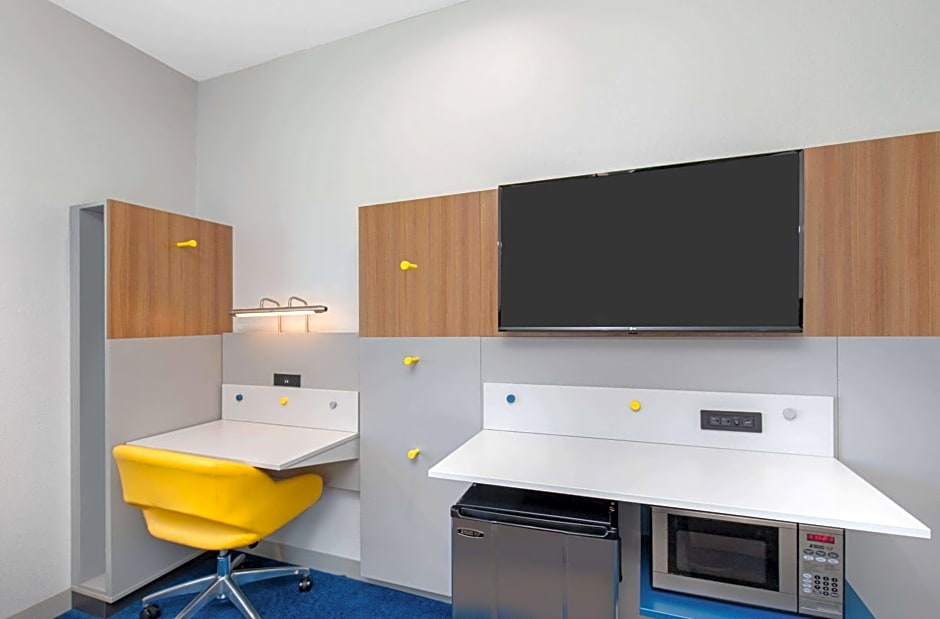 Microtel Inn and Suites by Wyndham