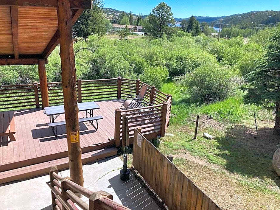 The Boulder Creek Lodge