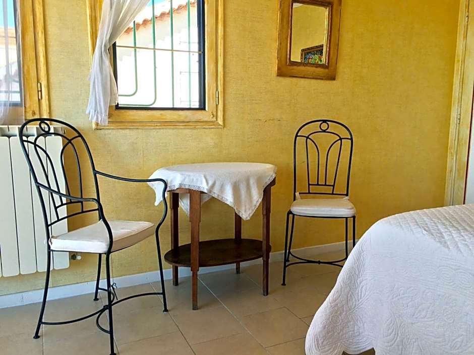 Villa La Lezardiere – Bandol, WY