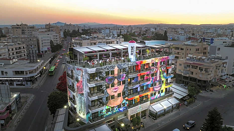 Rise Hotel