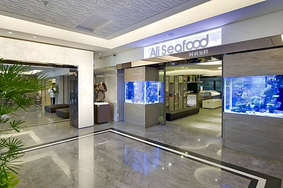 CHECK inn Select Taichung Dadun