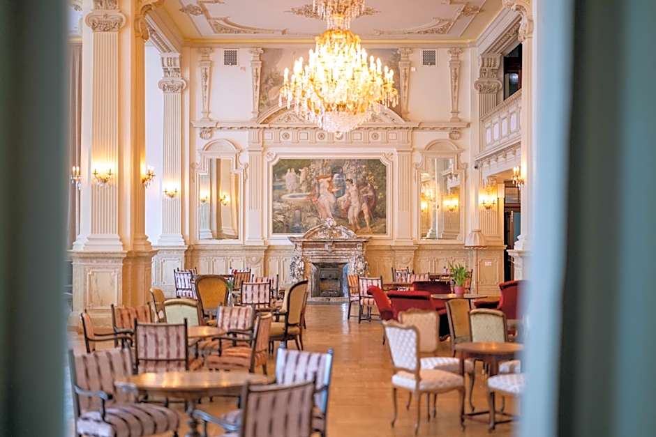 Scuol Palace - Culture, Nature & Health