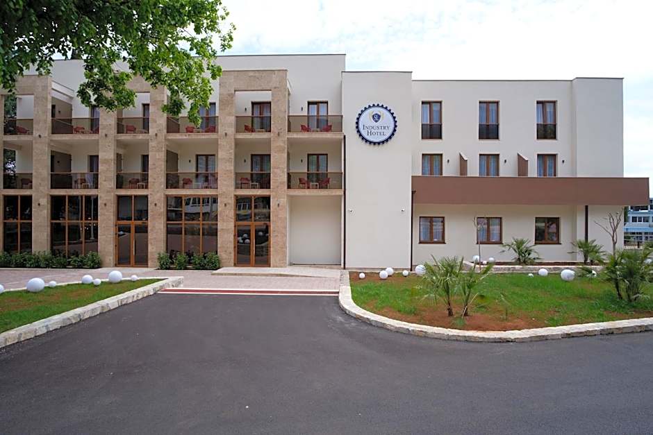 SL Industry Hotel