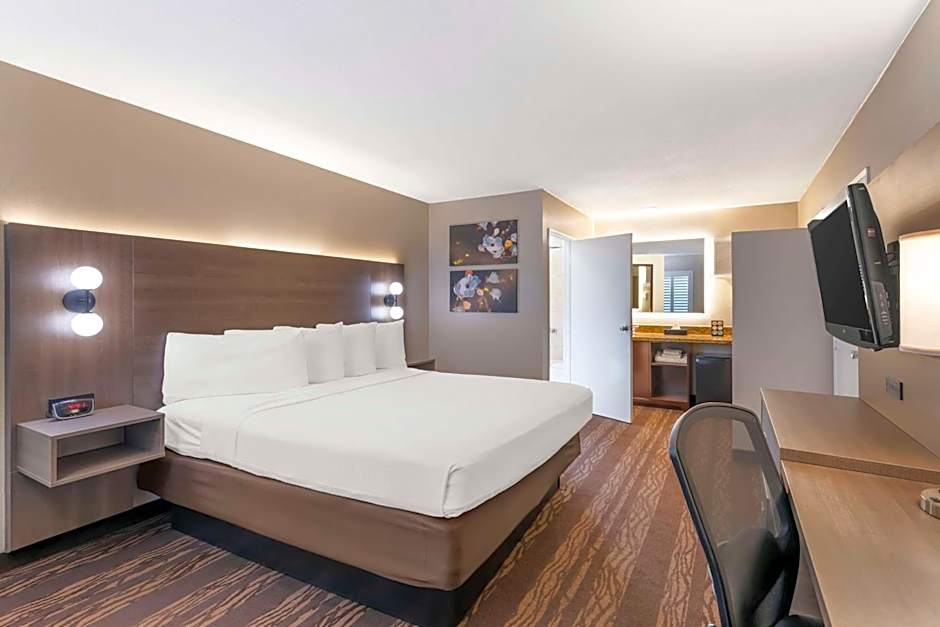 Best Western Plus Stovall's Inn