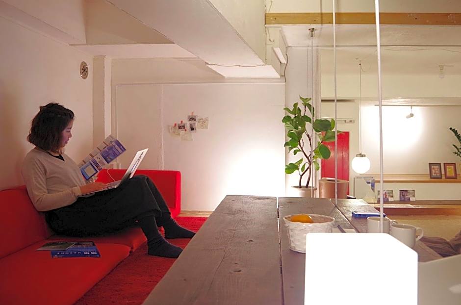 plumhostel